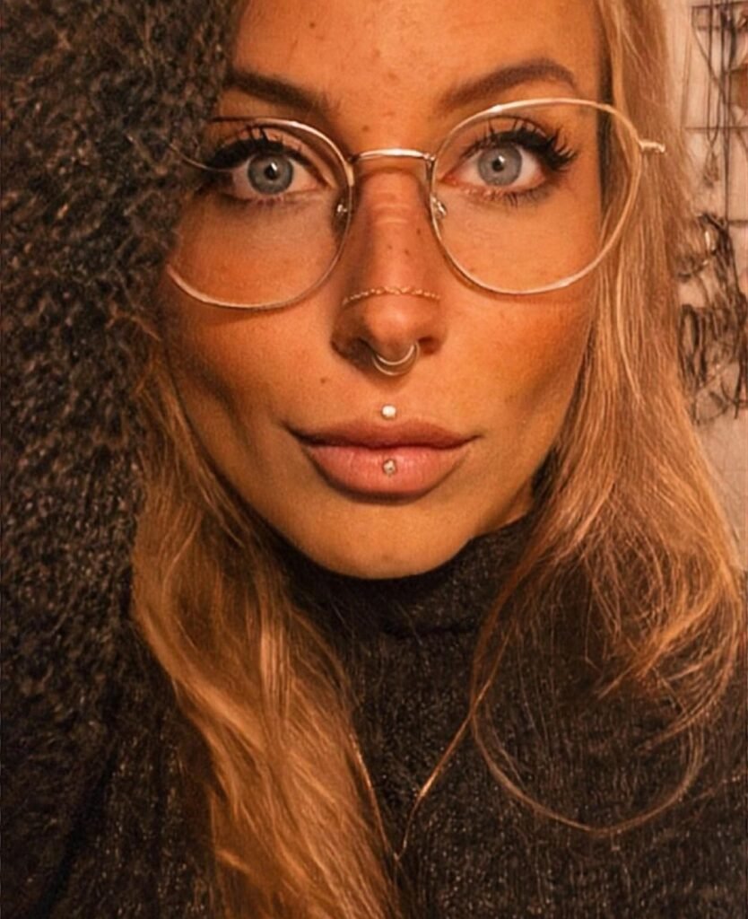 ashley piercing girls