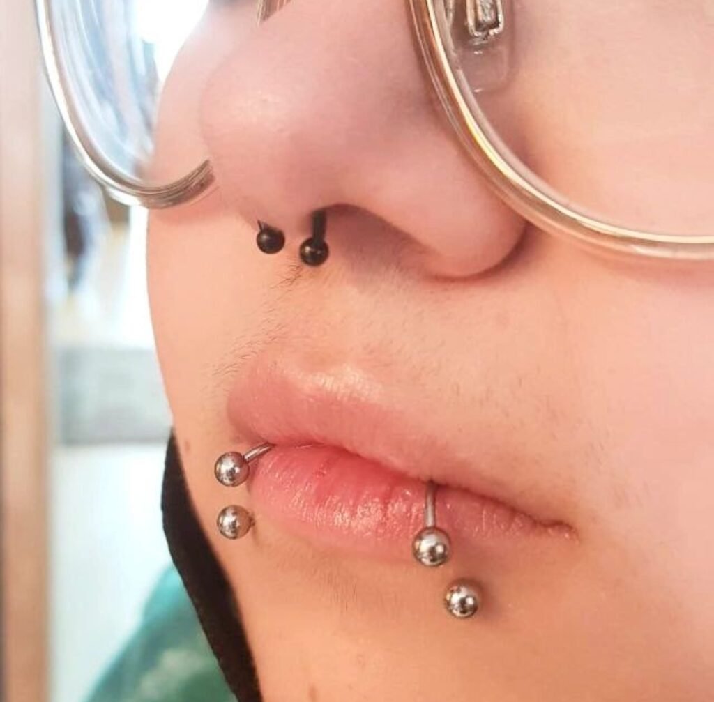 Snake bite piercing Bold