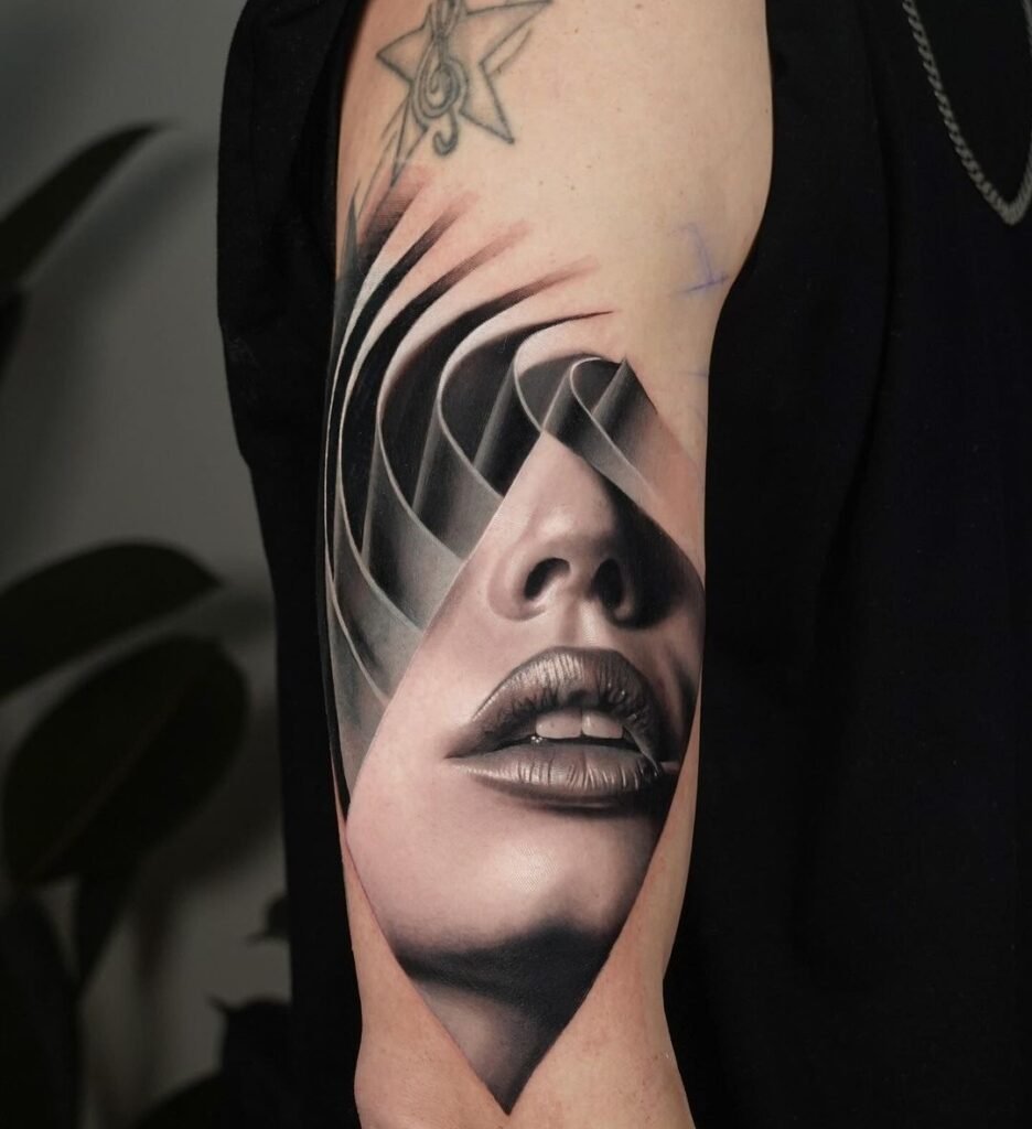 tattoos lips on hands